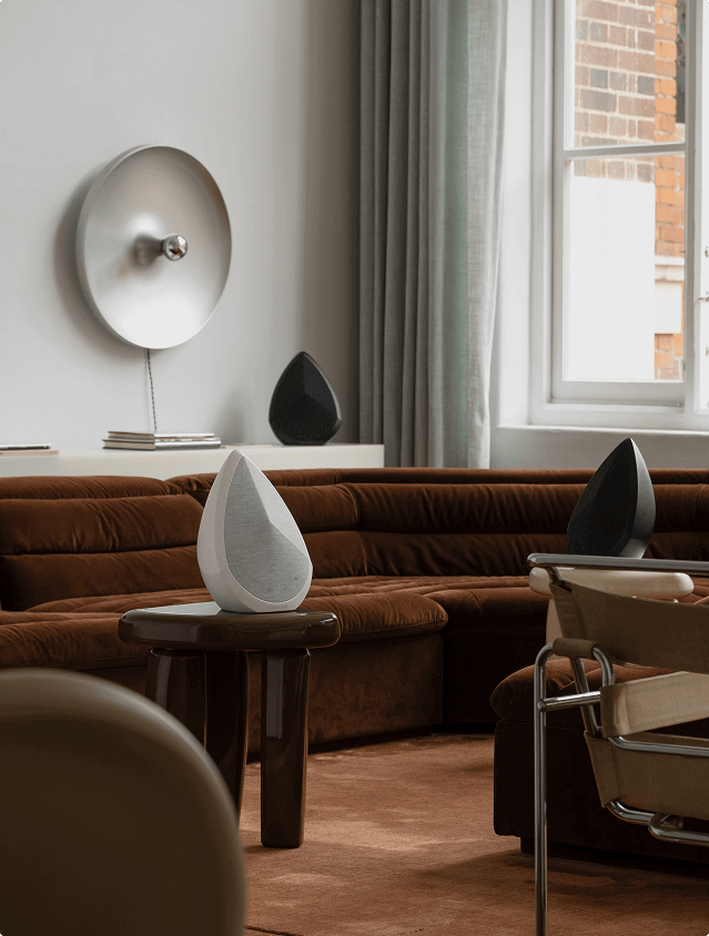 Pantheone Obsidian wifi speakers demonstrating multiroom capabilities